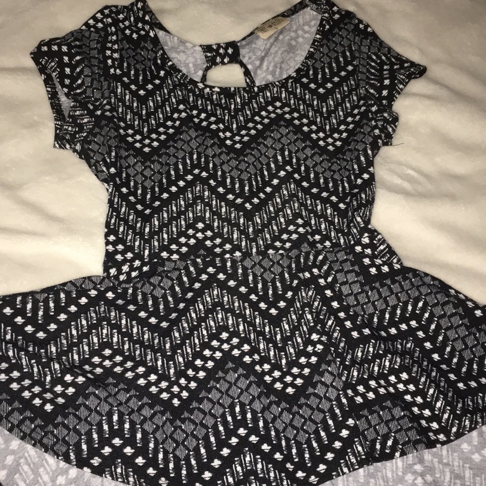Black and white blouse.